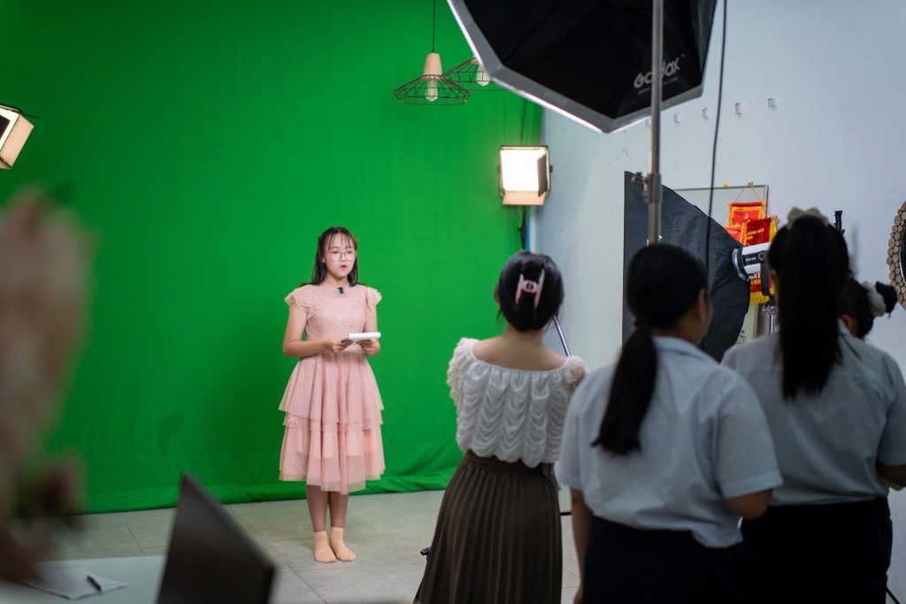 Các khóa học dẫn chương trình sẽ giúp các bé thiếu nhi bồi dưỡng năng khiếu cá nhân, rèn luyện kỹ năng nói để định hình sự tự tin trong giao tiếp sau này