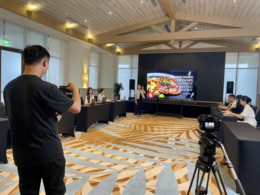 Một video tổng kết tốt không chỉ là con số, mà còn kể được câu chuyện hành trình: nỗ lực, thử thách, tinh thần đội ngũ và giá trị cốt lõi của doanh nghiệp.